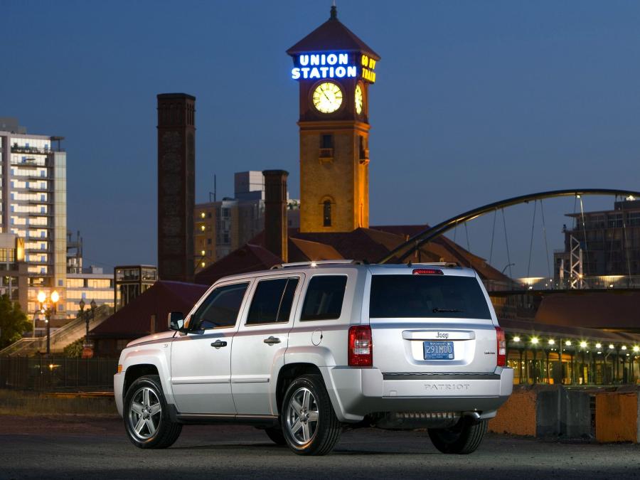  Jeep Patriot 2007 года  (EU) (фото 10 из 17)